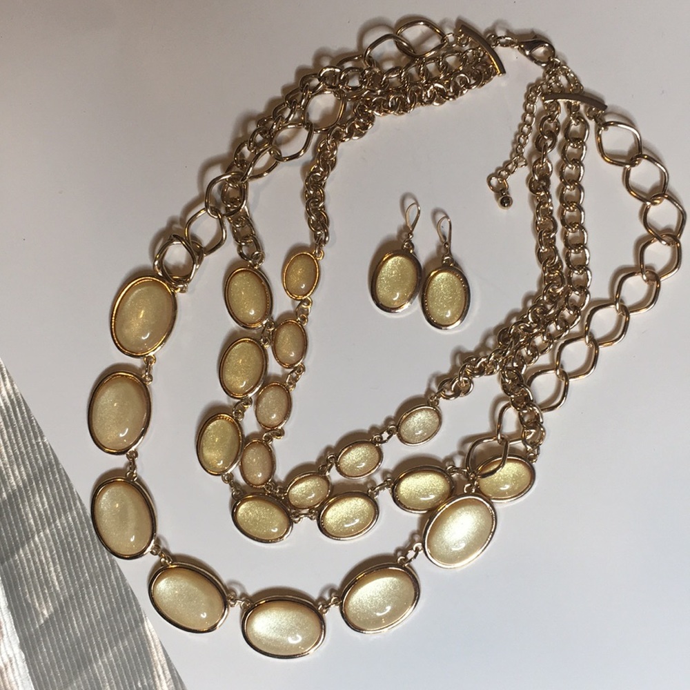Yellow & gold statement necklace & earrings